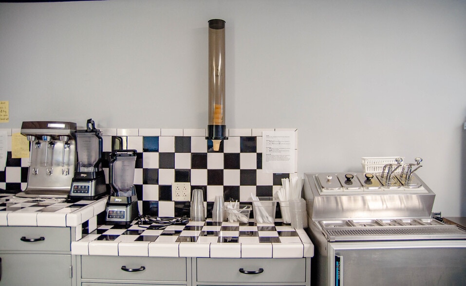 More Photos Of 2003 Oneida Valley Rd, Karns City Restaurant For Sale