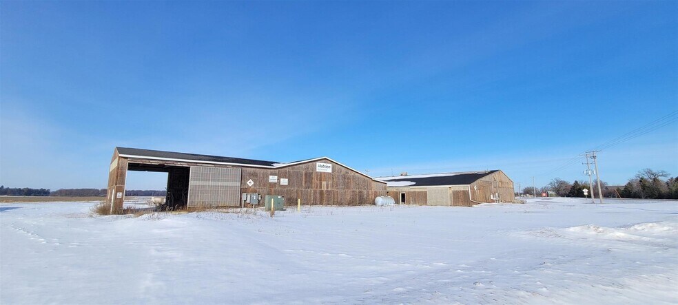 More Photos Of 9072 County Road BB, Plainfield Warehouse For Sale