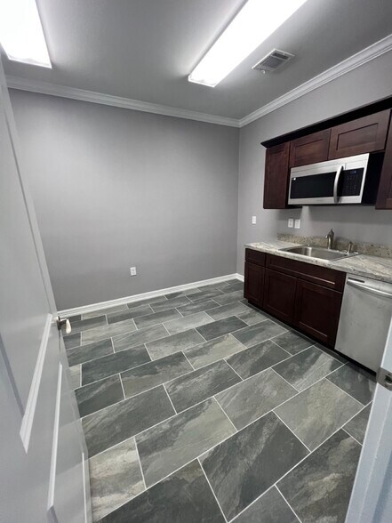 More Photos Of 2743 Smith Ranch Rd, Pearland Unknown For Lease