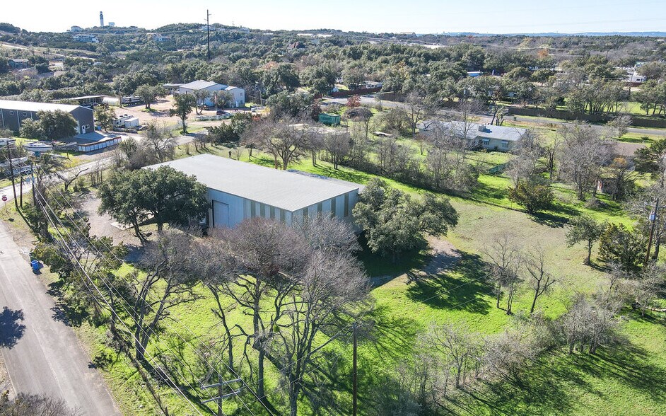 More Photos Of 5206 Beacon Dr, Austin Warehouse For Sale