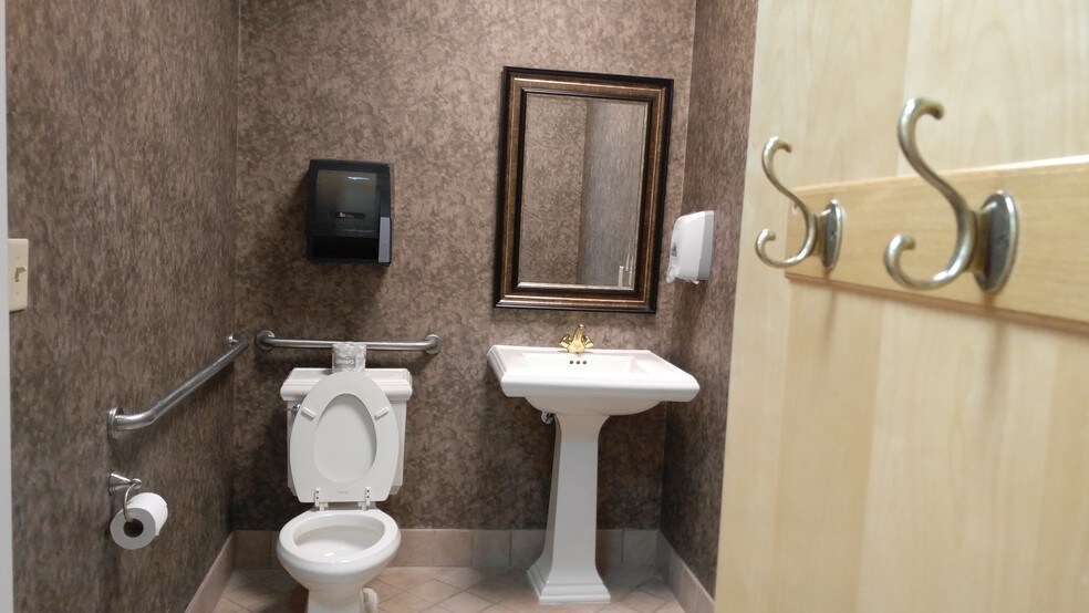 More Photos Of 4113 Capitol St, Durham Medical For Lease