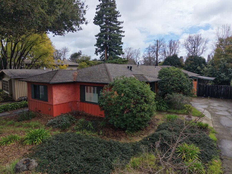 Primary Photo Of 339 Waverley St, Menlo Park Multifamily For Sale