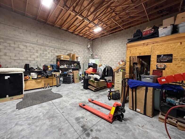 More Photos Of 2736 Land O Lakes Blvd, Land O' Lakes Storefront Retail Residential For Sale