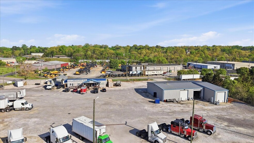 More Photos Of 2816 John Deere Dr, Knoxville Warehouse For Sale