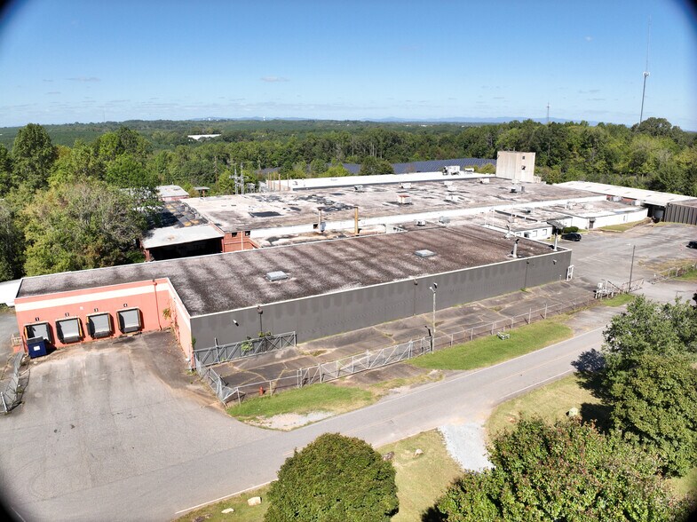 More Photos Of 430 Neisler St, Shelby Manufacturing For Sale