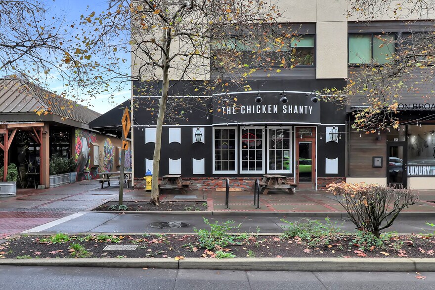 More Photos Of 856-888 Willamette St, Eugene General Retail For Lease