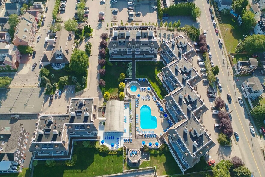 More Photos Of 551 Thames St, Newport Hotel For Sale