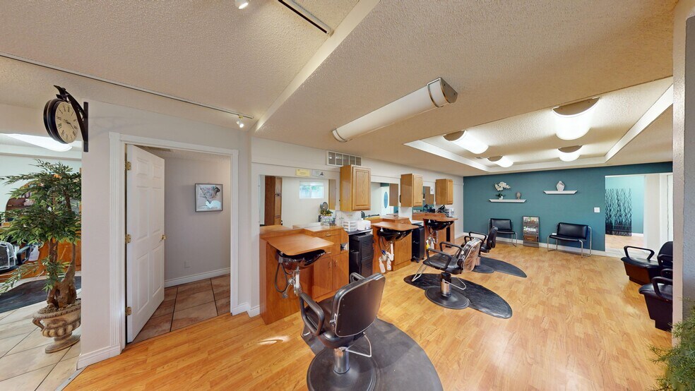 More Photos Of 191 Wyoming St, Lander Office For Sale