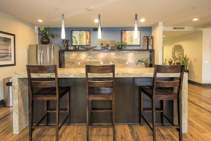 More Photos Of 700 S Myrtle Ave, Monrovia Apartments For Lease