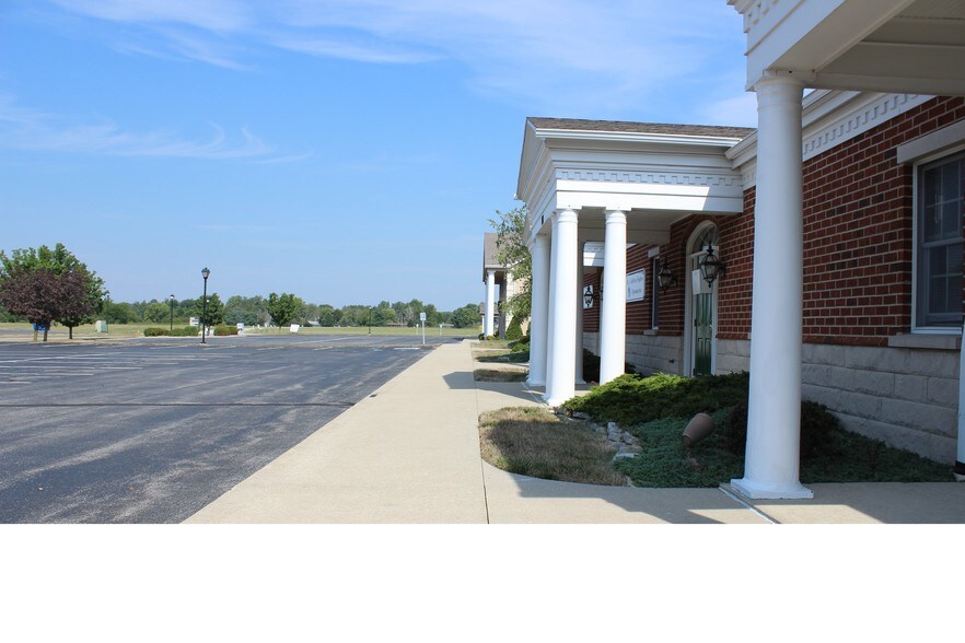 More Photos Of 2855 Northpark Ave, Huntington Medical For Lease