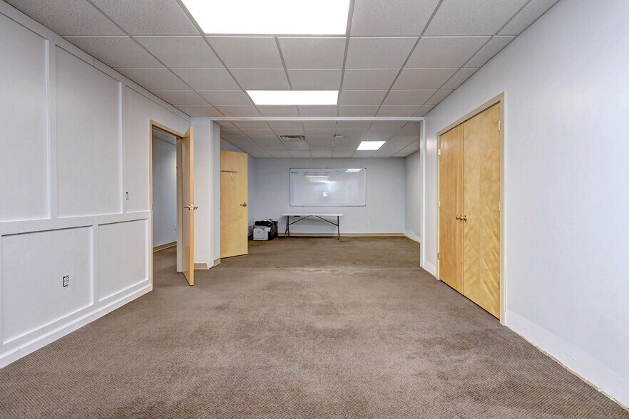 More Photos Of 317 Foxon Rd, East Haven Medical For Lease