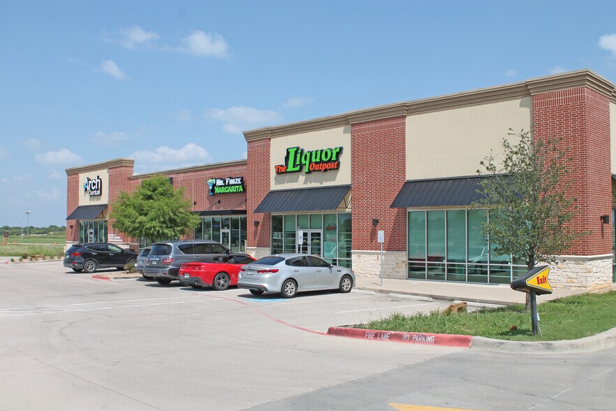 More Photos Of 1450 Debbie Ln, Arlington Storefront For Lease