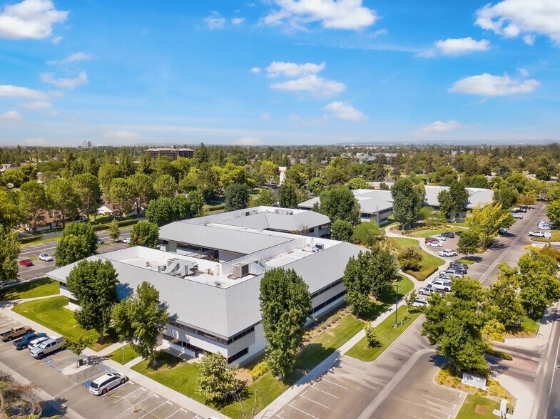 More Photos Of 5500 Ming Ave, Bakersfield Medical For Lease