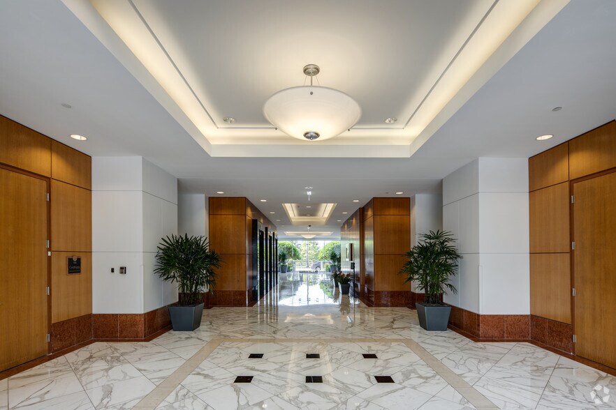 More Photos Of 100 Colonial Center Pky, Lake Mary Office For Lease