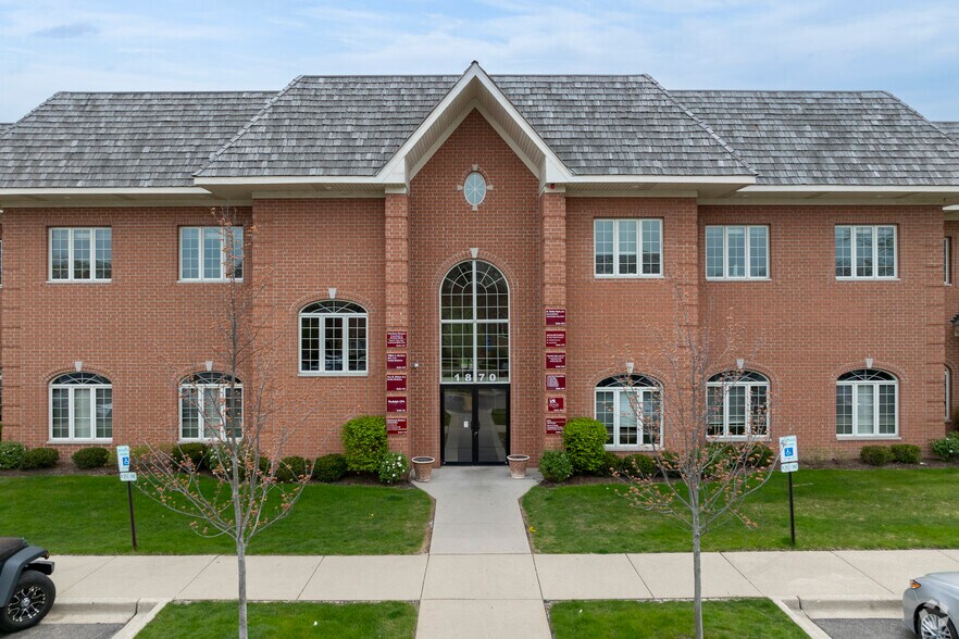 More Photos Of 1870 W Winchester Rd, Libertyville Office For Sale