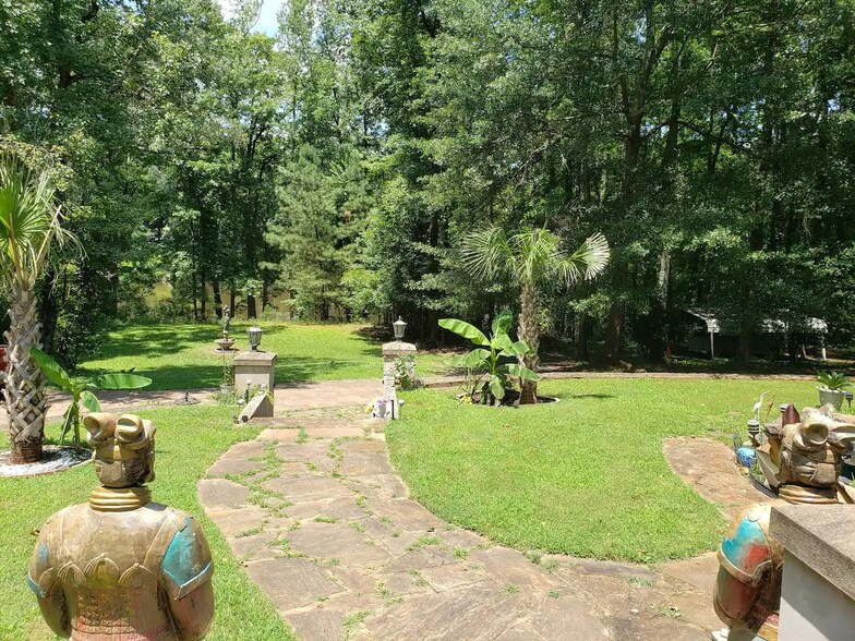 More Photos Of 3000 Cathedral Pl, Decatur Movie Radio TVStudio For Sale