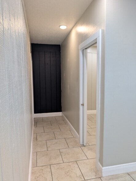 More Photos Of 599 Sherwood Ave, Satellite Beach General Retail For Lease