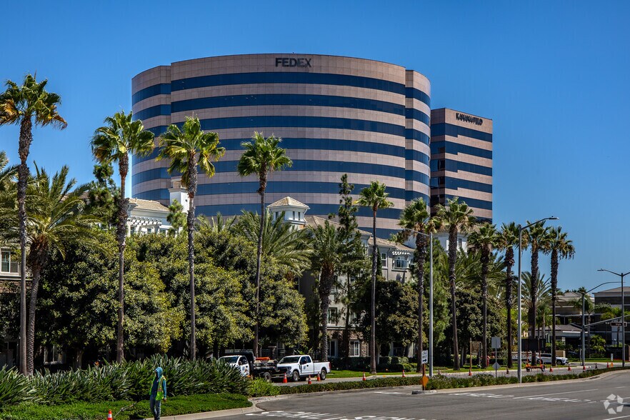 More Photos Of 2601 Main St, Irvine Office For Lease
