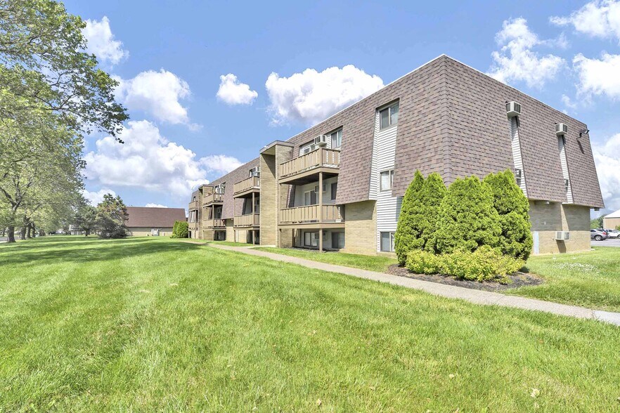 More Photos Of 2612 Pioneer Trl, Sandusky Apartments For Sale