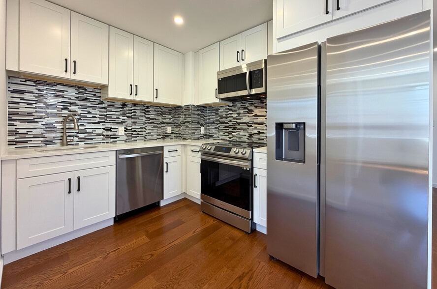 More Photos Of 189 Saint Marys Ave, Staten Island Apartments For Sale