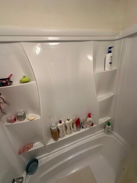 More Photos Of 4561 Chippewa Ct SE, Salem Multifamily For Sale