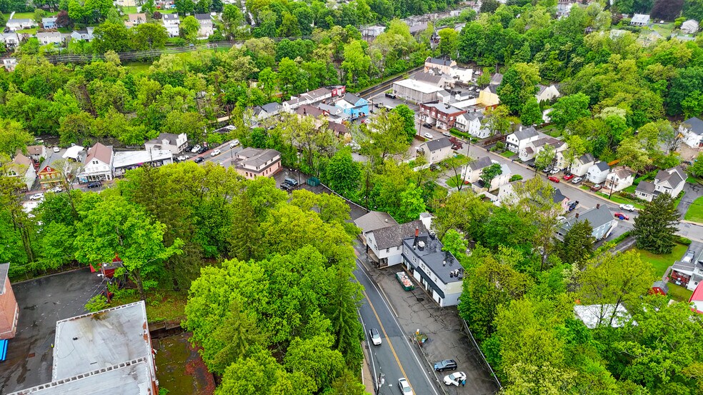 More Photos Of 15 Hamburg Tpke, Bloomingdale Office For Sale