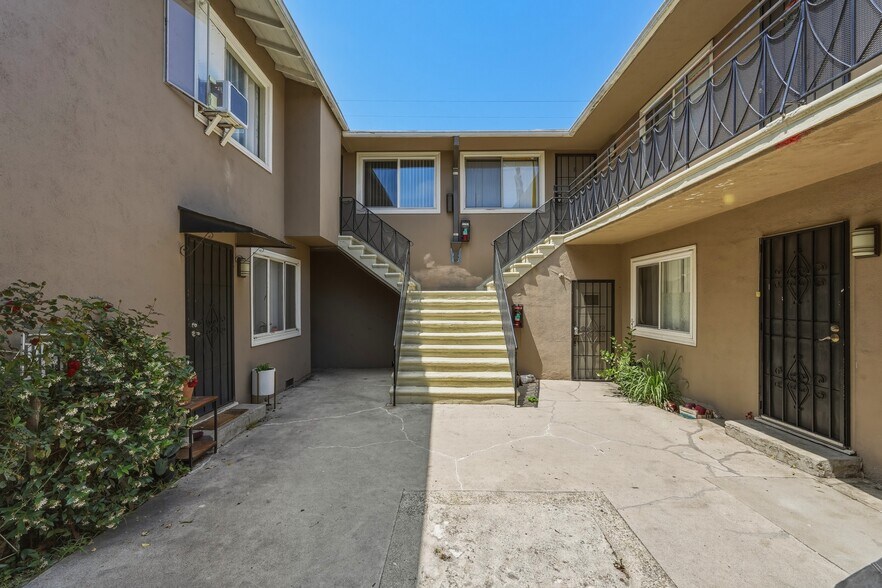More Photos Of 11401 Washington Pl, Los Angeles Apartments For Sale