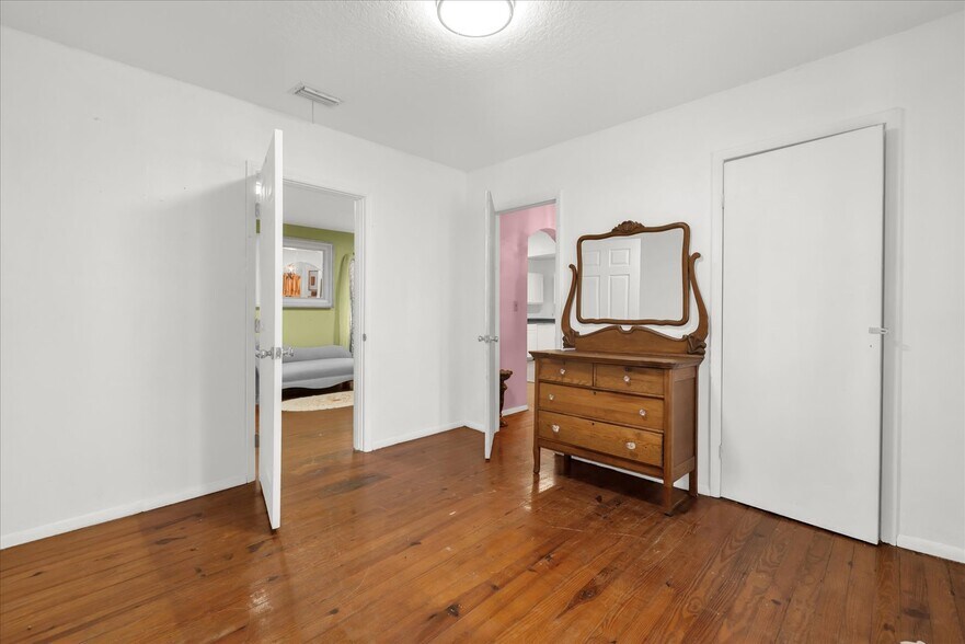 More Photos Of 312 E Main St, Dundee General Retail For Sale