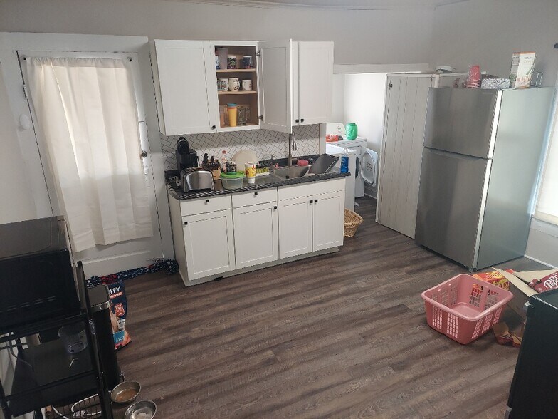 More Photos Of 17 Curry St, Lexington Apartments For Sale