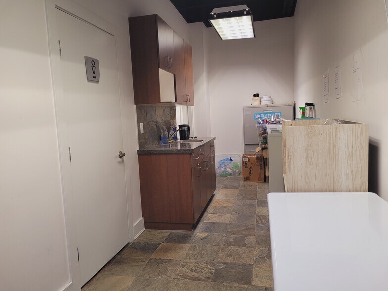 More Photos Of 5489 Byrne Rd, Burnaby Light Manufacturing For Sale