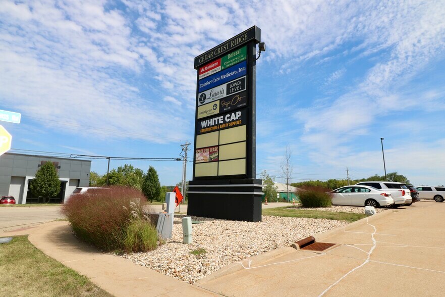More Photos Of 3100 Cedar Crest Rdg, Dubuque Storefront Retail Office For Lease