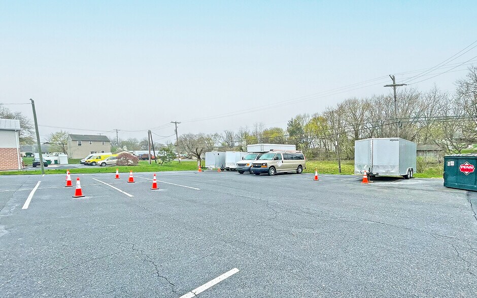 More Photos Of 5901 Linglestown Rd, Linglestown General Retail For Sale