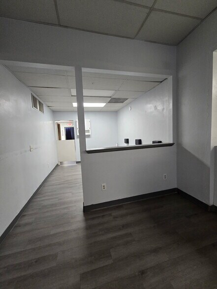 More Photos Of 204 E State St, Botkins Office For Lease