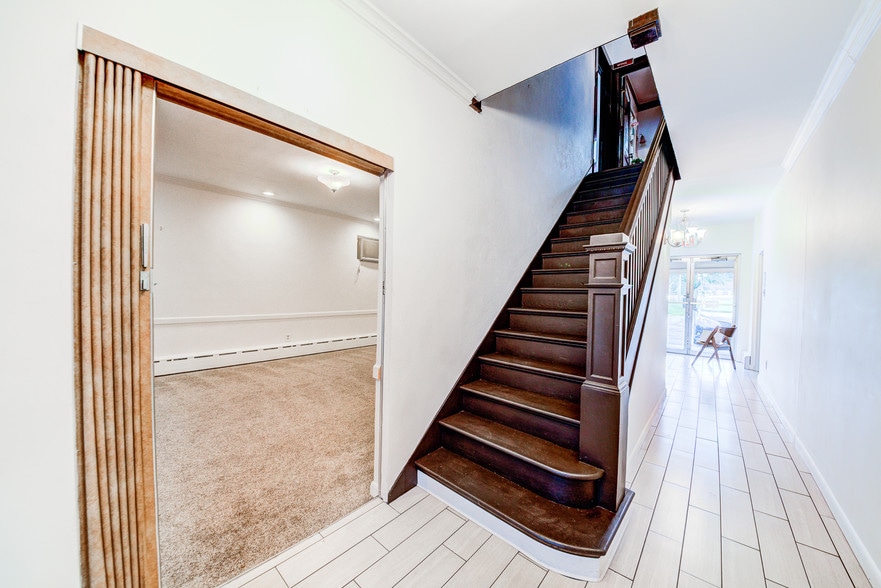 More Photos Of 608 E Warrington Ave, Pittsburgh Storefront Retail Office For Lease