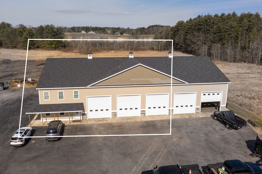 Primary Photo Of 381 Portland St, Berwick Service For Lease