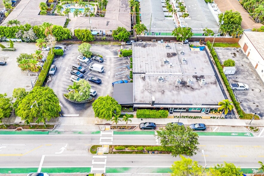 More Photos Of 815 NE 13th St, Fort Lauderdale Freestanding For Sale