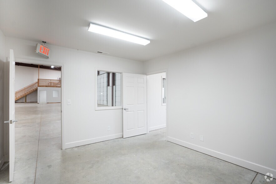 More Photos Of 48 County Road 265, Alabaster Unknown For Lease