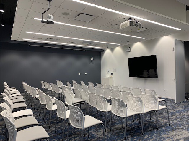 More Photos Of 300 Park Blvd, Itasca Office For Lease