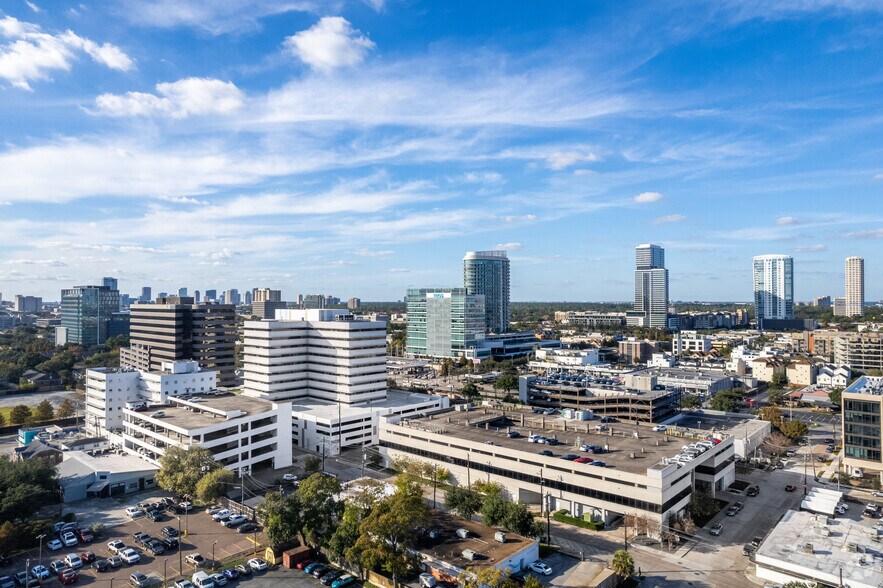 More Photos Of 3701-3801 Kirby & 2401 Portsmouth, Houston Unknown For Lease