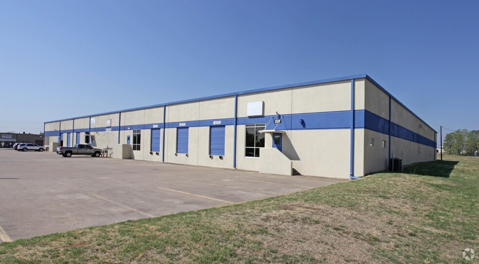 More Photos Of 3501-3507 S Raider Dr, Hurst Industrial For Sale