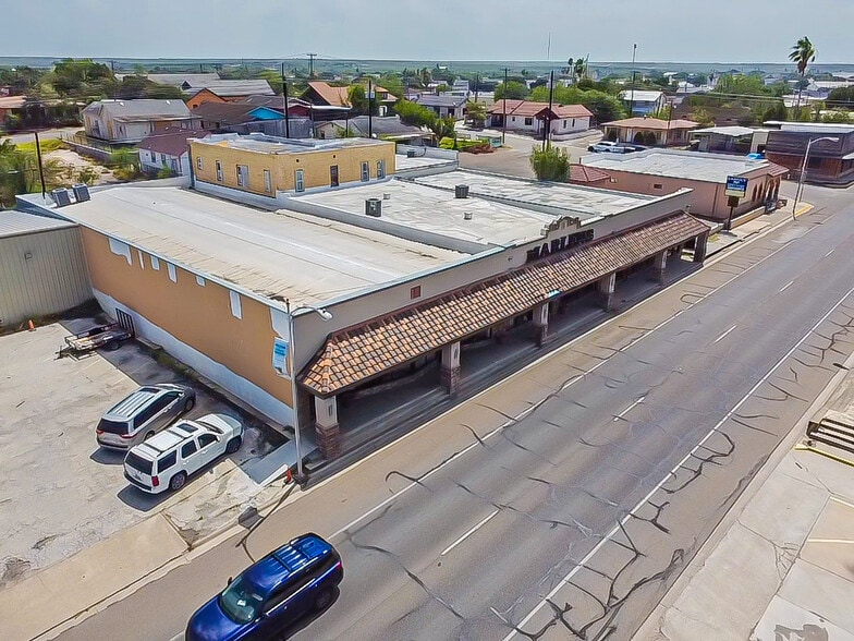 More Photos Of 405 E 2nd St, Rio Grande City Supermarket For Sale