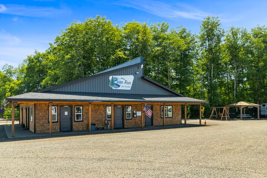 More Photos Of 316 1st St, Cosmopolis Trailer Camper Park For Sale