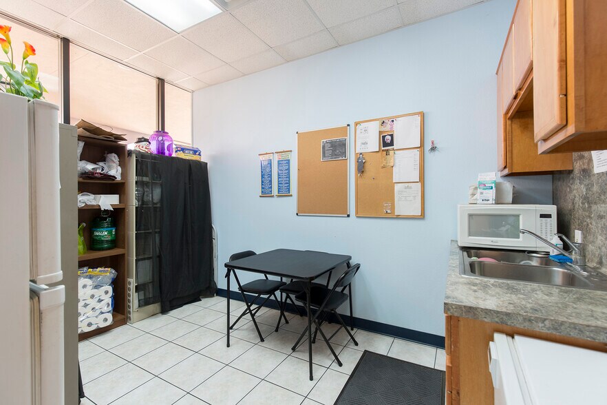 More Photos Of 110 E Savannah Ave, McAllen Medical For Sale