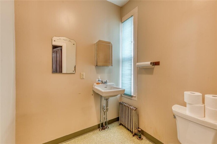More Photos Of 2 Elm St, Westerly Office For Sale