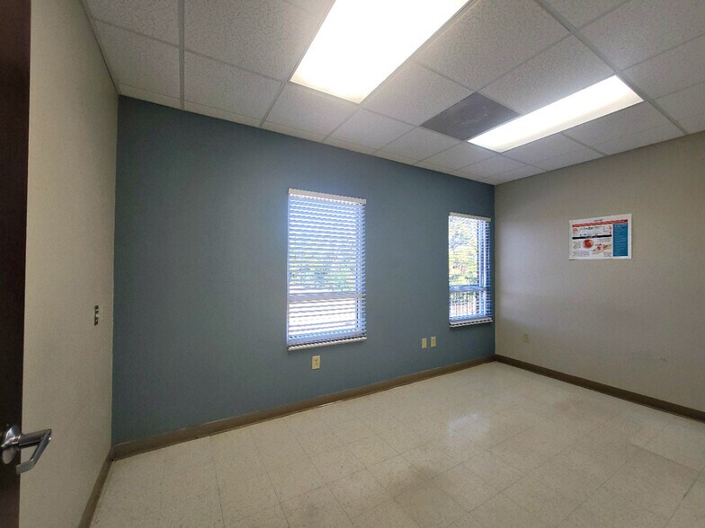 More Photos Of 2356 John Smith Rd, Fayetteville Medical For Lease