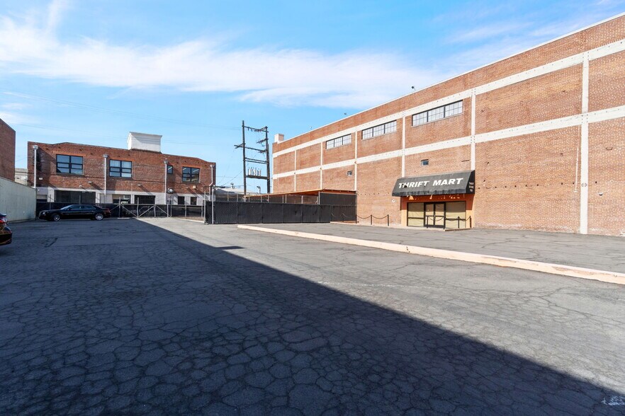 More Photos Of 755 Van Ness Ave, Fresno Unknown For Lease