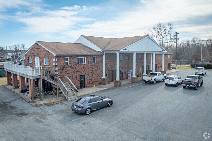 More Photos Of 6302A Old North Point Rd, Sparrows Point Medical For Lease