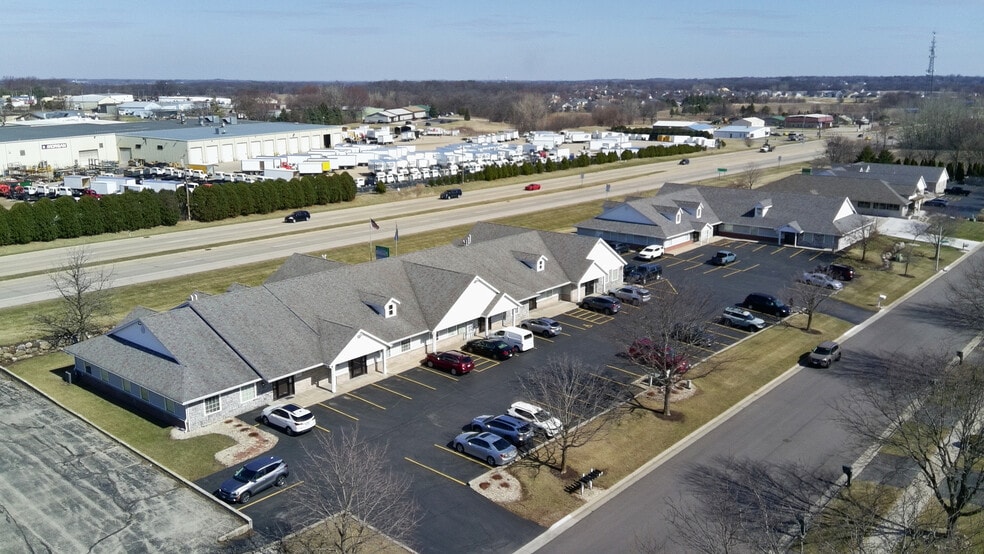 More Photos Of 4517 Woodgate Dr, Janesville Office For Lease