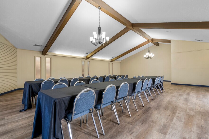 More Photos Of 1823 W 51st St, Tulsa Freestanding For Sale