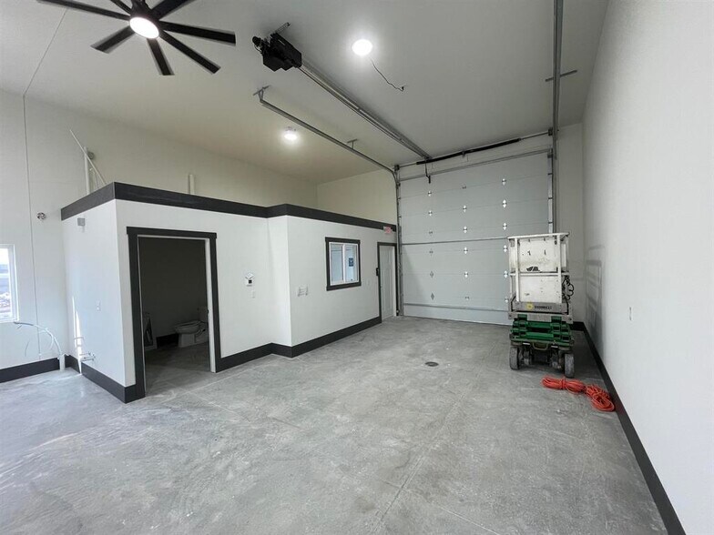 More Photos Of 407 Wengel dr, Reedsburg Light Manufacturing For Lease